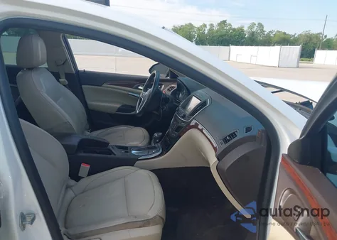 2017 Buick Regal Turbo Sport Touring z USA, uszkodzony, nr VIN 2G4GL5EX5H9197561